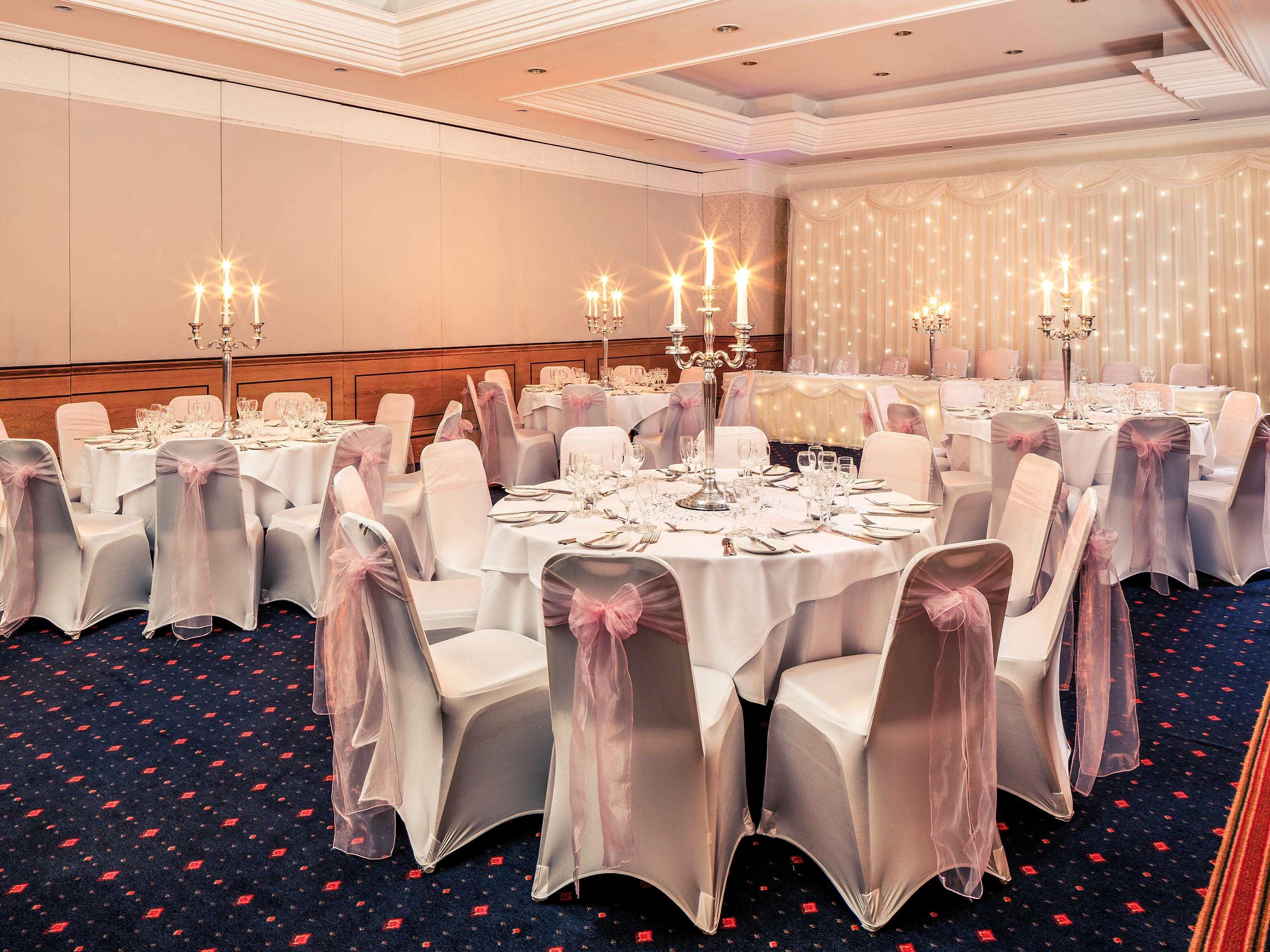 Mercure York Fairfield Manor Hotel Exterior foto