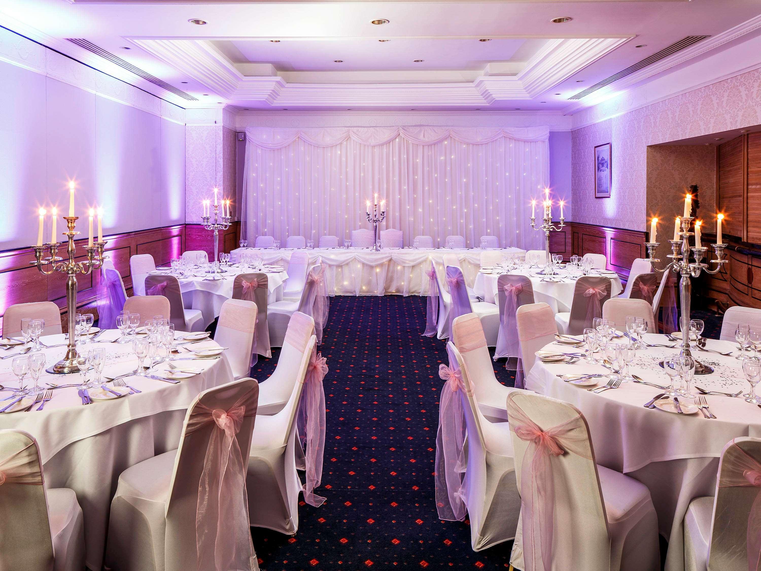 Mercure York Fairfield Manor Hotel Exterior foto