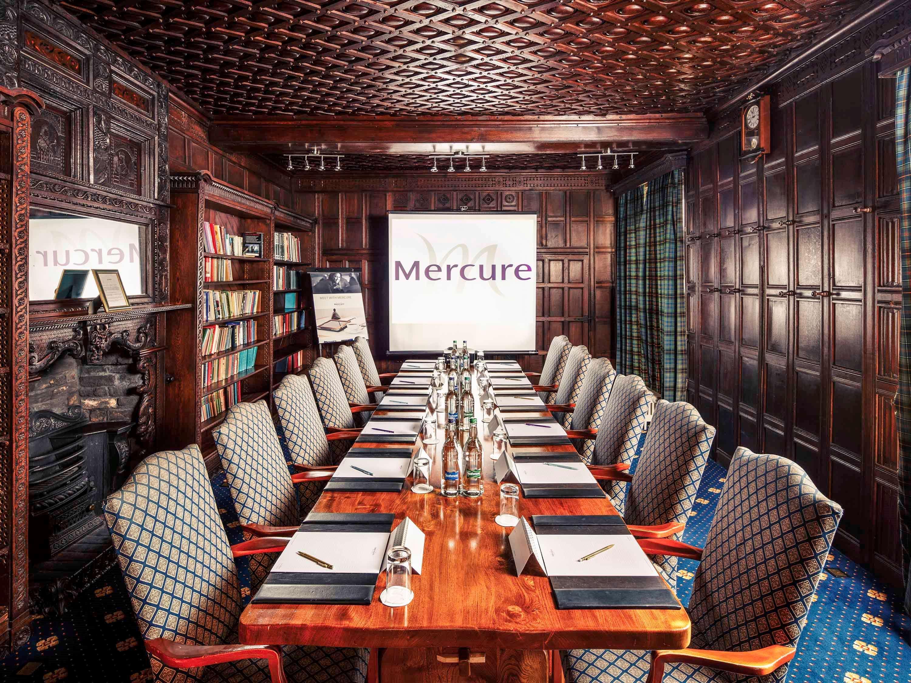 Mercure York Fairfield Manor Hotel Exterior foto